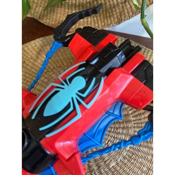 Marvel Spider-Man Web Launcher Crossbow Toy - Picture 4 of 8
